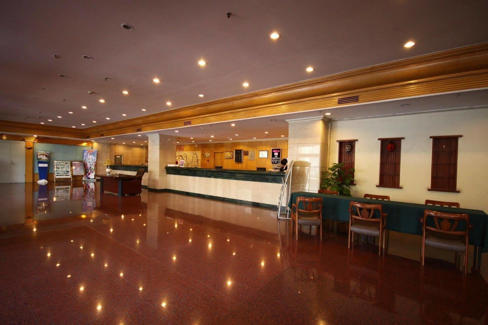 Hampton By Hilton Dalian Zhongshan Eksteriør billede